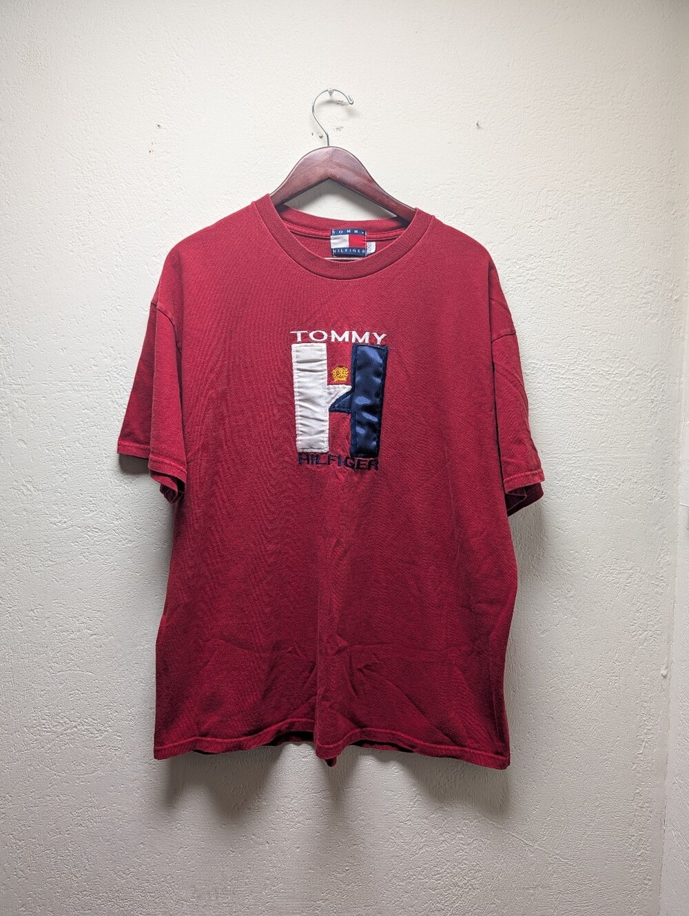 Vtg 90s Tommy Hilfiger T-Shirt Red Big Logo Embroidered Flag H Patch Mens Sz 2XL